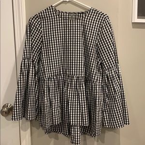 Long sleeved checkered top